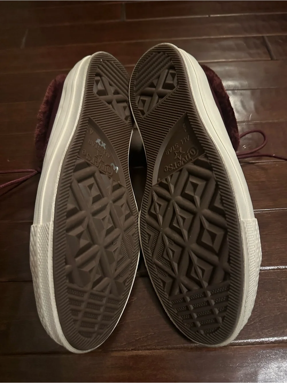 Converse Leather OX One Star Burgundy Sneakers